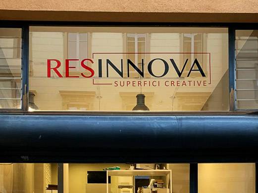 resinnova-showroom-como-pavimenti-supercifi-resina-microcementi (48)