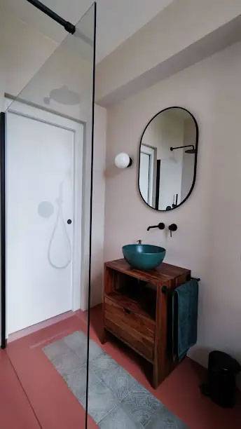 resinnova-appartamento-serena-pavimenti-superfici-resina