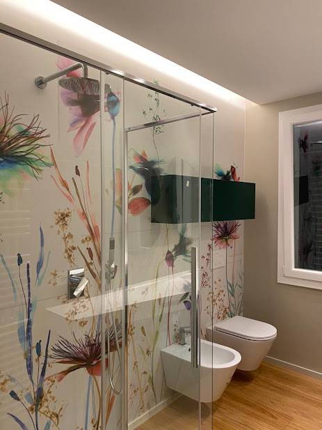 appartamento-chiara-resinnova-monza-e-brianza-supefici-pavimenti-bagni-resina-materia-carta-da-parati-wallpeppergroup (3)