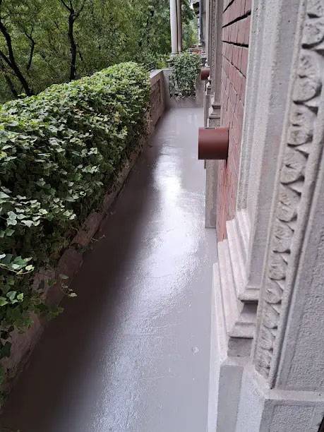 resinnova-pavimenti-rivestimenti-microcemento-terrazzo-carlo-seregno