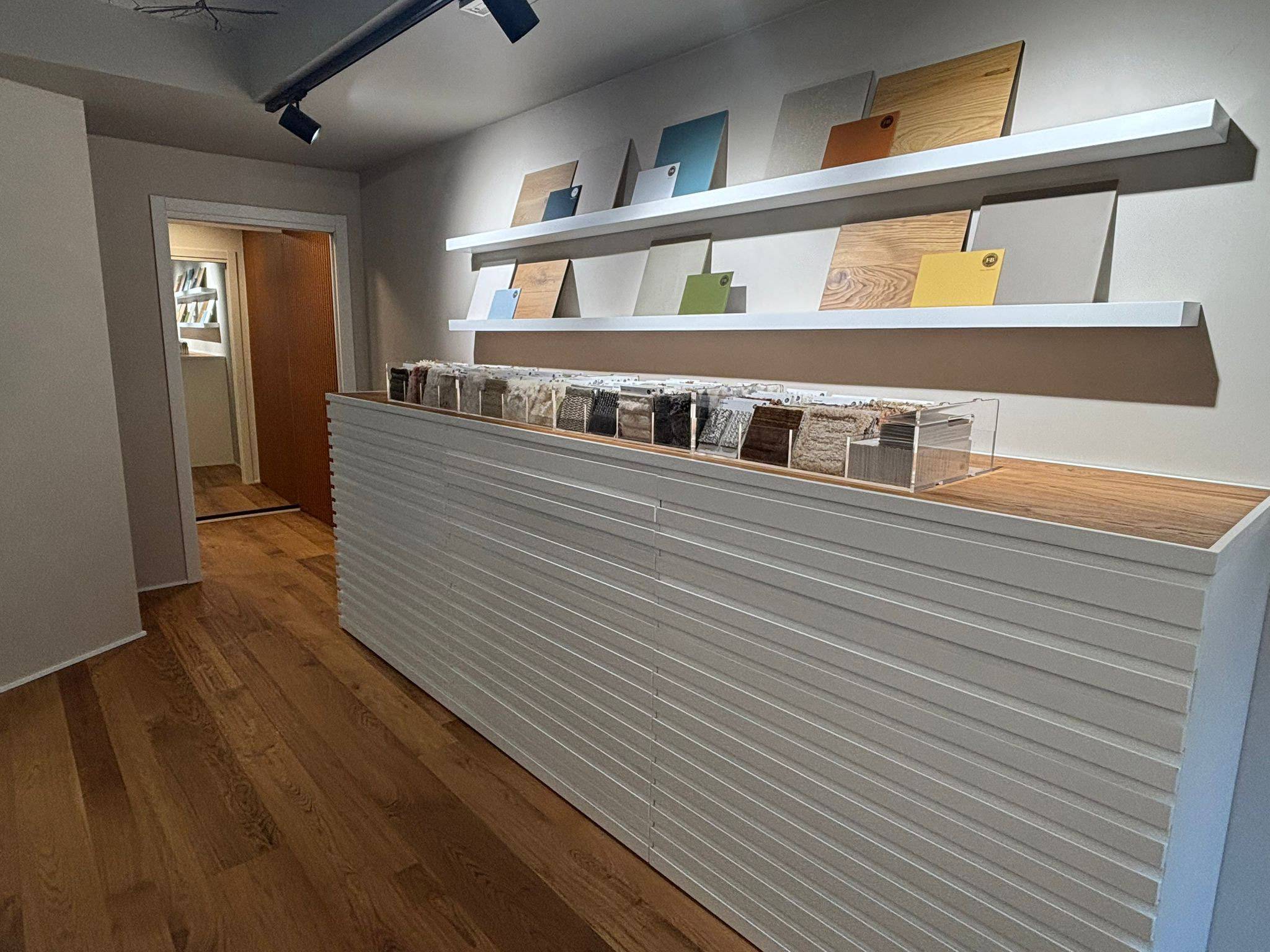 resinnova-resine-carta-da-parati-showroom-bergamo-4